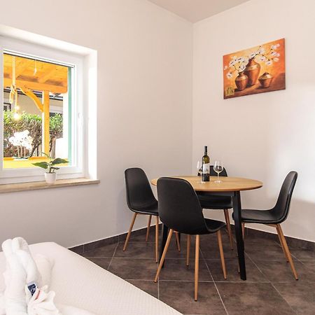 Apartments Tm Đảo Krk Ngoại thất bức ảnh