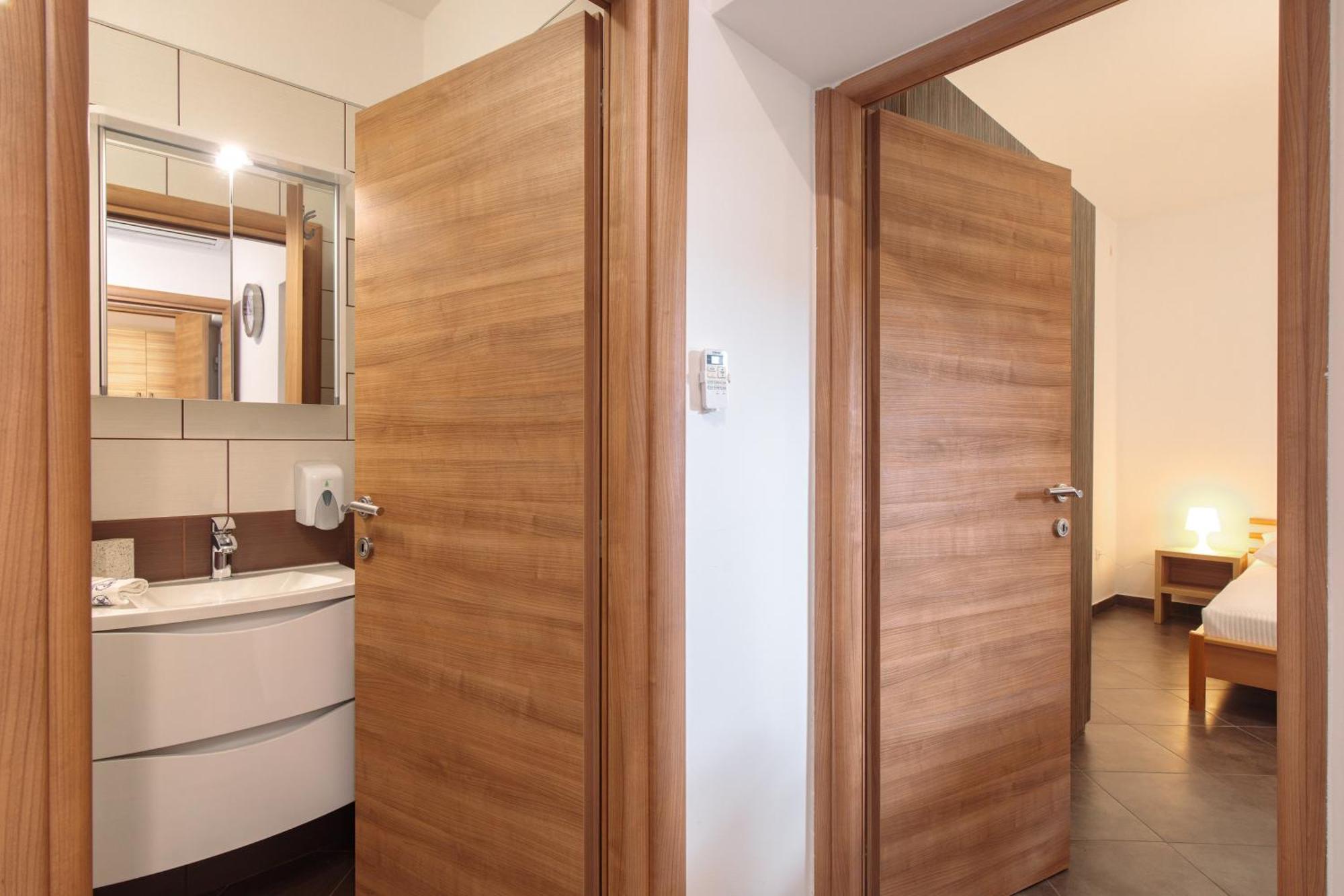 Apartments Tm Đảo Krk Ngoại thất bức ảnh