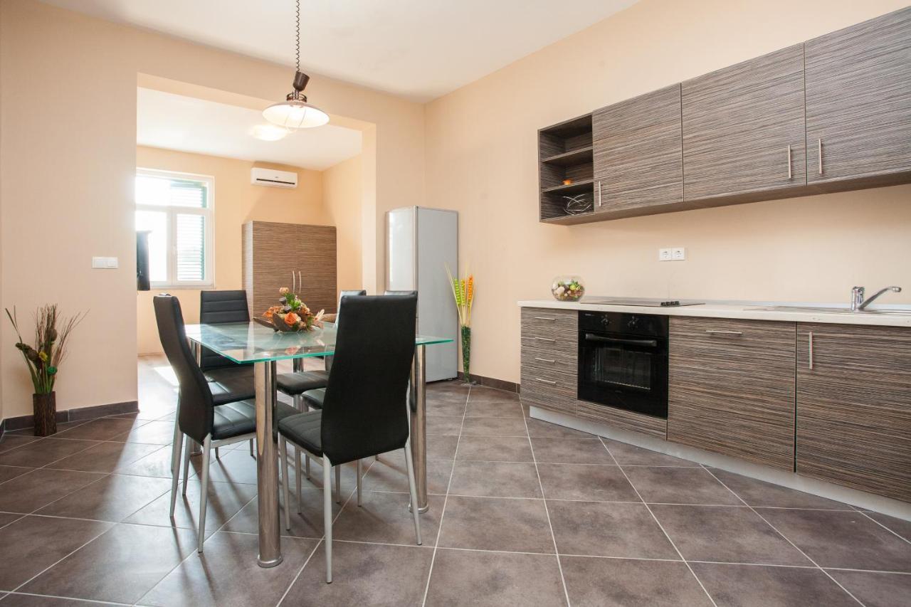 Apartments Tm Đảo Krk Ngoại thất bức ảnh